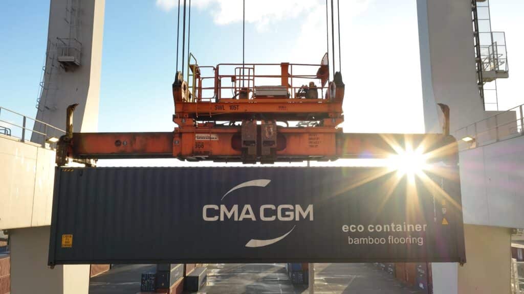 Industrie-umgebung, Hafen-logistik, Container-verladung, Schwerlast-kran, Sonnen-gegenlicht, Imagefilm-dreh, Produktvideo-logistik